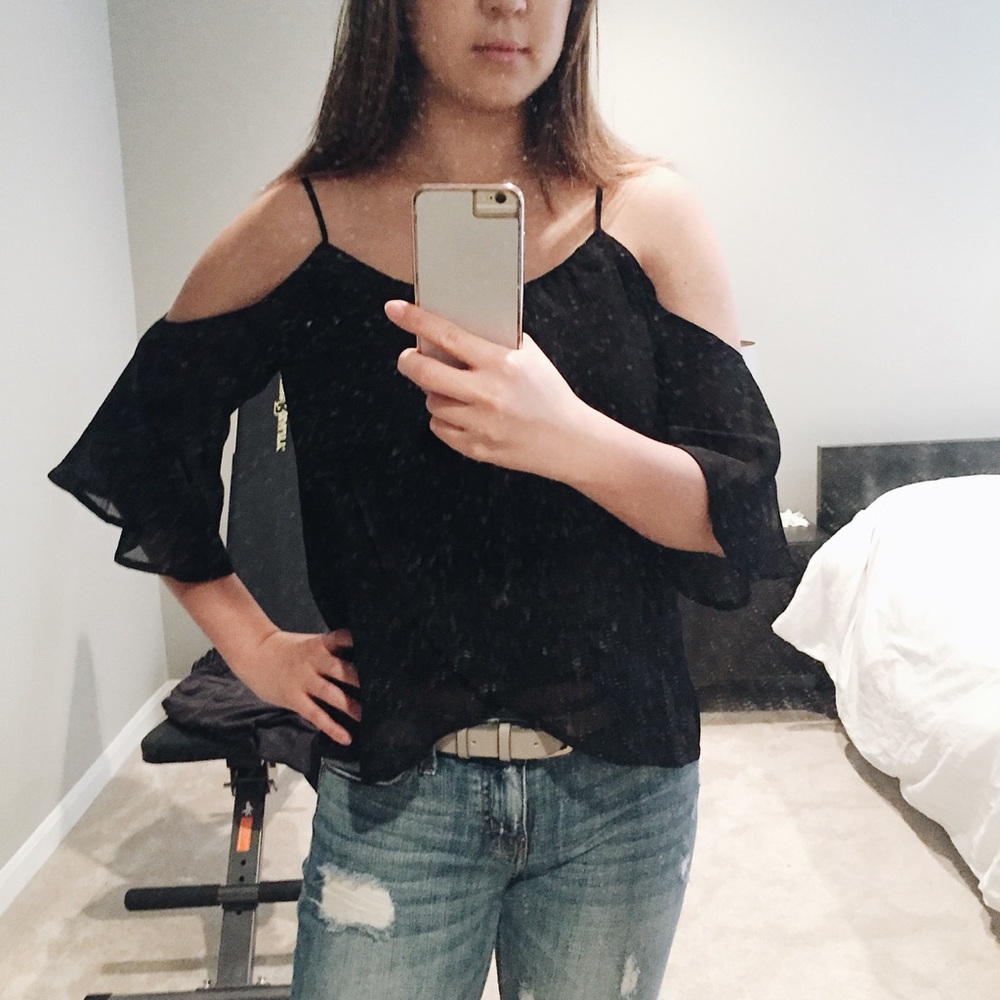 Lush Cold Shoulder Crop Top - Picture 3 of 5